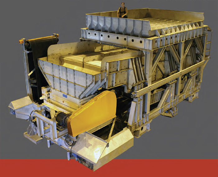 Integrated dewatering system with double roll crusher