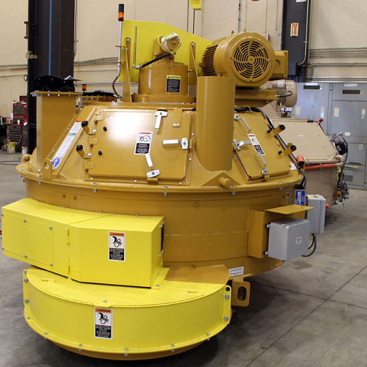 Planetary mixer used to mix aggregate