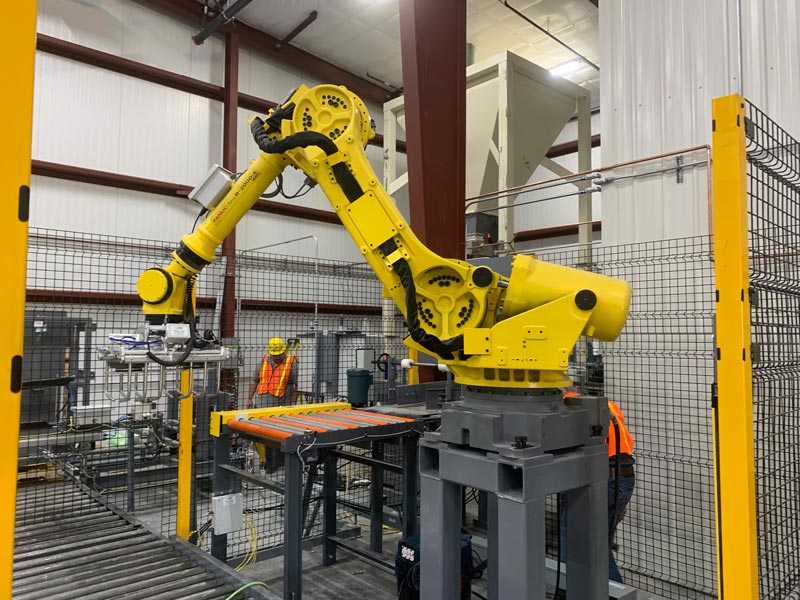 fanuc bag palletizing robot in an automatic palletizing system