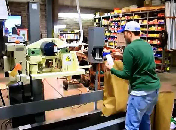 bag closing conveyor speed controls