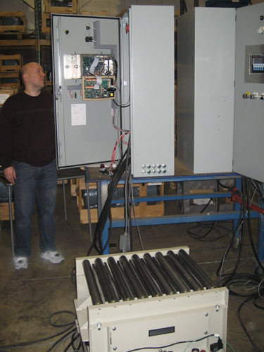 automated vibrating tables for powder compaction